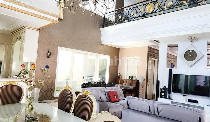 Good Deal! Rumah Mewah Pulomas 2 Lantai - LT 419M², Jalan 3 Mobil