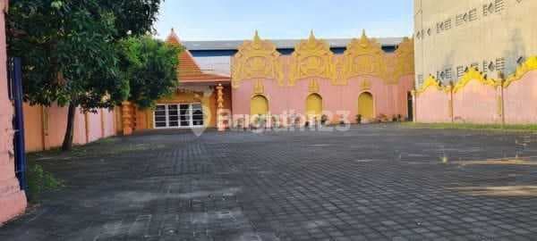Di Jual Tanah Dan Gedung Eks Toko Oleh Oleh Lokasi Strategis