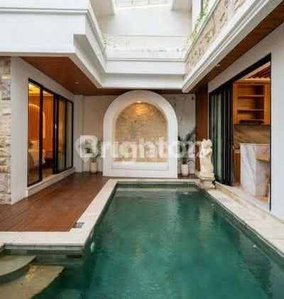Villa Tropical Modern One Gate System Siap Huni Lokasi Munggu Dekat Canggu