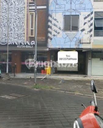 Ruko 3 Lantai Lokasi Strategis Kuta Square