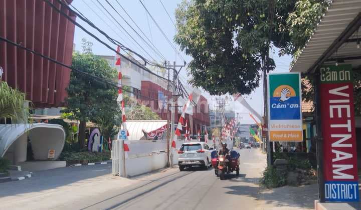 Di Jual Tanah dan Bangunan Usaha Di tengah Tiga Universitas Negeri