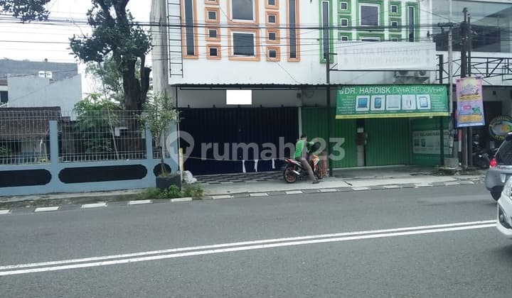 Ruko Dalam Pusat Kota Dekat Kampus Ugm Strategis Untuk Usaha