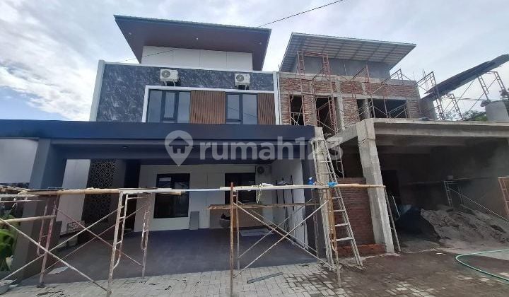 Luxury House for Sale in Wedomartani, Ngemplak, Near Sadar Campus and Stadium, Fully Furnished, Comfortable