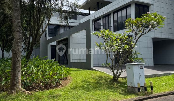 Rumah 2 LT View Danau Siap Huni di Scarlet The Springs Gs