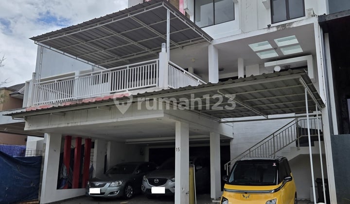 Rumah 3 LT Siap Huni Terawat di Sutera Onyx Alam Sutera