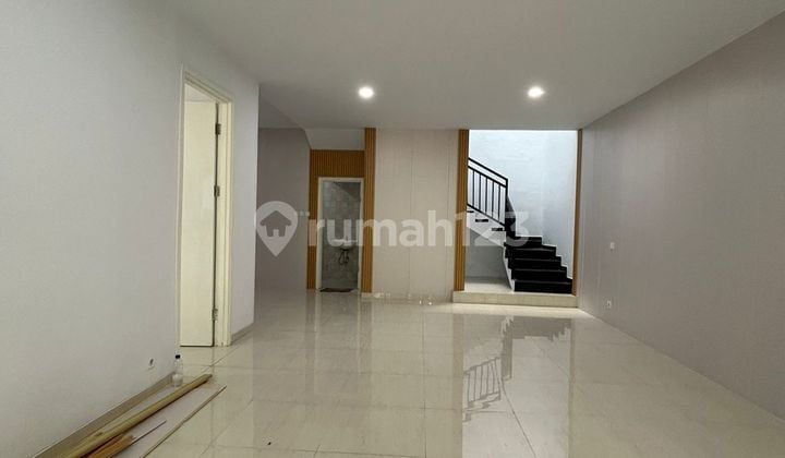 Rumah 2 lt Terawat Siap Huni di Hyland Greenwich Bsd