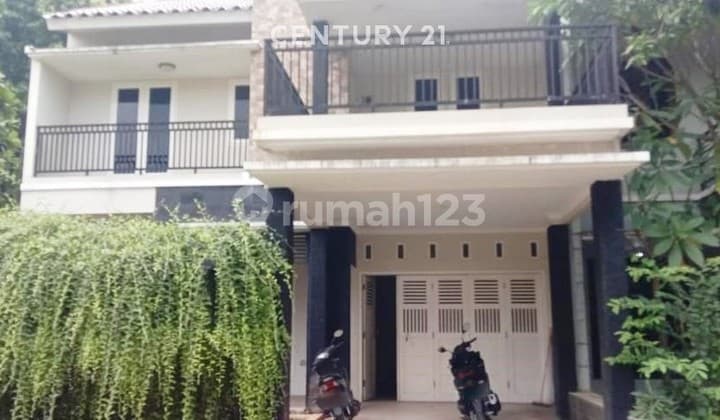 Rumah Asri 2 Lantai Siap Huni di Green Bintaro Residence 2748