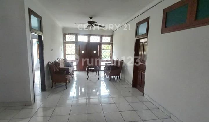 Strategic Ready-to-Occupy House in Tanjung Duren Area, West Jakarta 6491