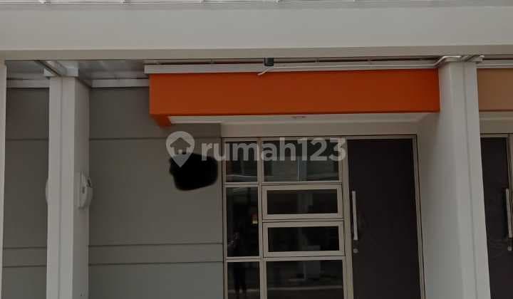 Disewakan Rumah 2 Lantai Murah Pik2 Siap Huni 4,5x10