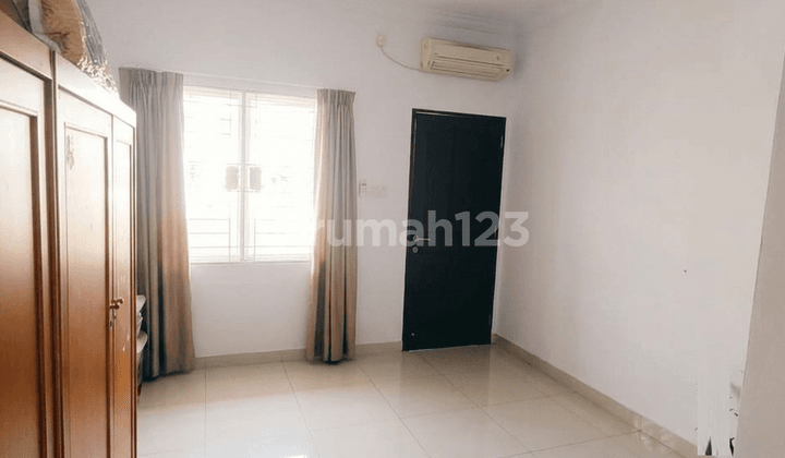 Ruko Bagus 3 Lantai Dekat Halte Busway Glodok Gajah Mada Jakarta Barat SHM Lt80 Lb240