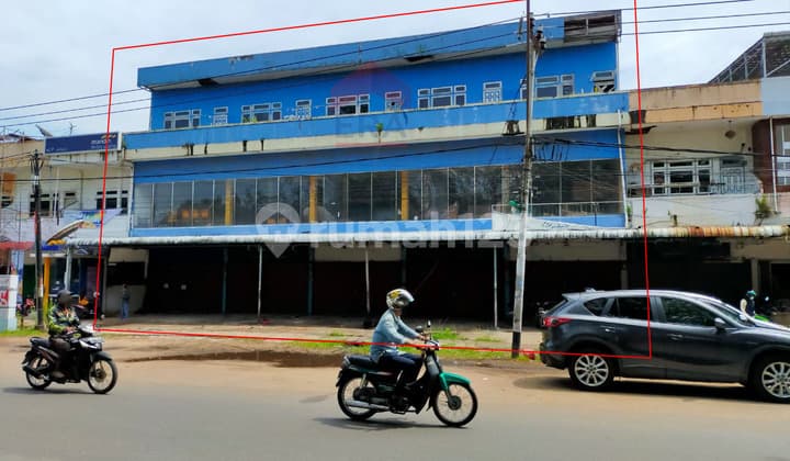 Ruko Sewa 5 Pintu 3 Lantai Pinggir Jalan di Kom Yos Sudarso