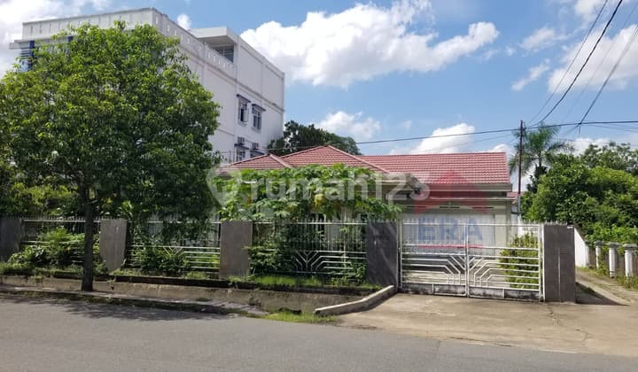 Livable Home and Cafe Business Area in Kota Pinggir, Putri Candramidi (Podomoro)