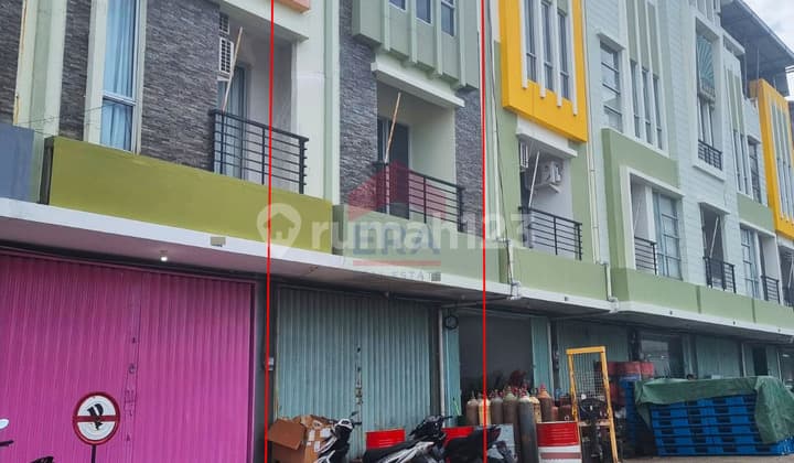 Shop House in Business Area Suitable for Business and Office at Perdana Square