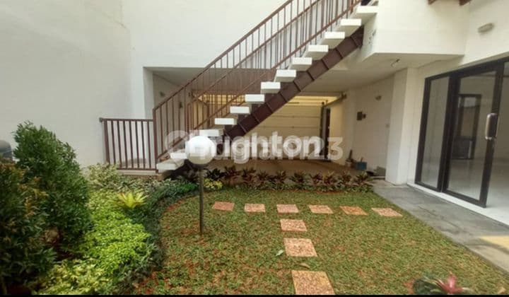 Spacious House in Central DURI KEPA, West Jakarta