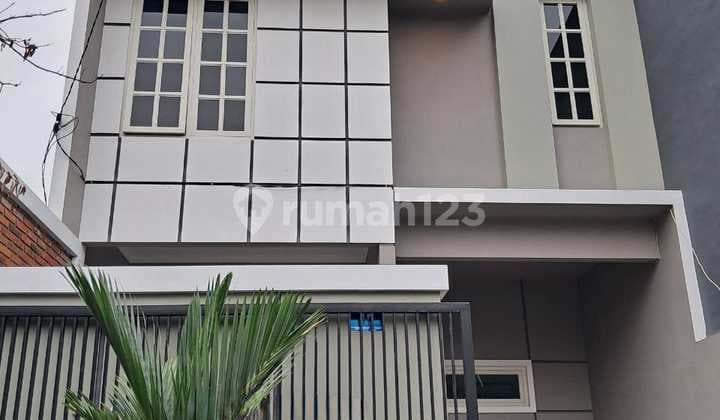 For Sale House East Surabaya in Tenggilis