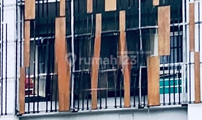 Lokasi Sudah Ramai Ruko di Royal Residence, Surabaya