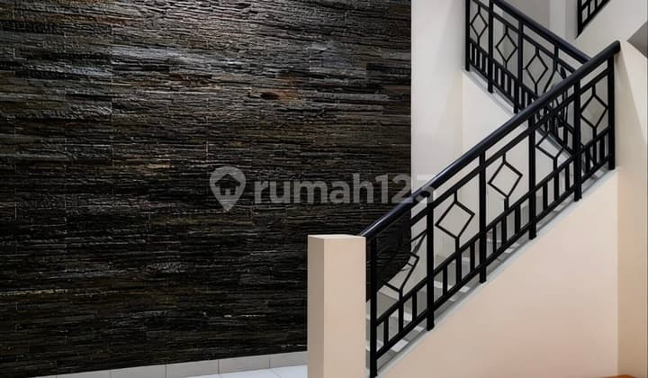 Dijual Rumah Murah Uk8x18 di Taman Surya 5