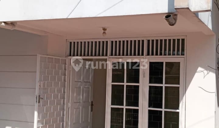 Disewakan Rumah Citra 1 Row Jalan Luas