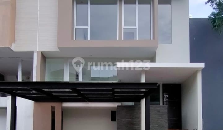 Dijual Rumah Mewah di Citra 8