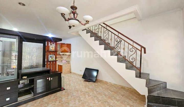 Dijual Rumah Bagus Di Taman Palem