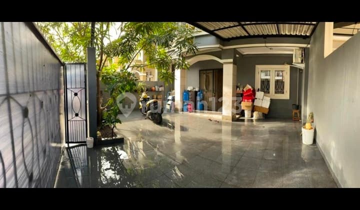 For Sale: Stylish 3-Story House with Full Rooftop (Size 8x15) in Taman Palem, West Jakarta