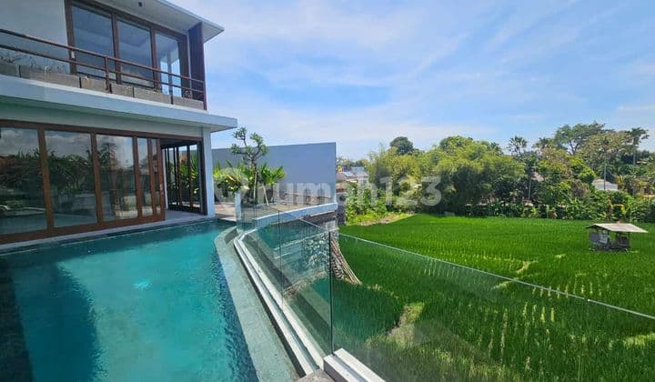 New Villa Near Batu Bolong Beach Canggu