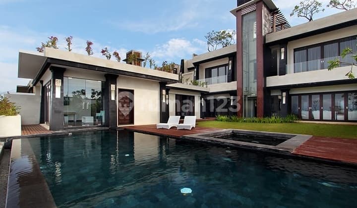 Villa 2 lantai di Jalan bukit jimbaran
