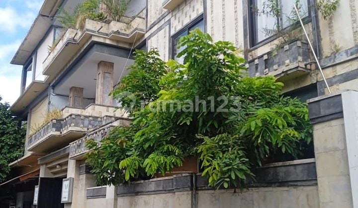 Guest house for sale on Jalan Jimbaran Badung