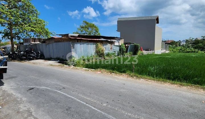 Tanah Bagus Pinggir Jalan Cocok Untuk Resto, Bar, Kantor Dll Dekat Dengan Pantai Pererenan