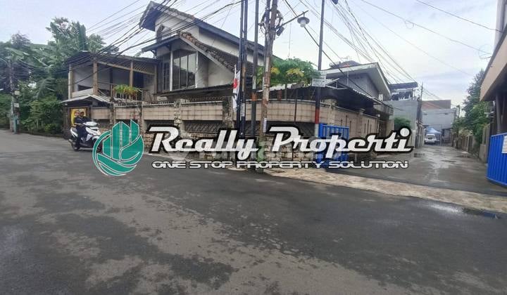 Disewakan Rumah Hook bisa untuk Kantor di Jatiwaringin