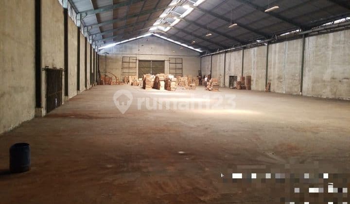 Gudang Strategis Akses Kontainer Tidak Banjir di Sunter Selatan, Jakarta Utara