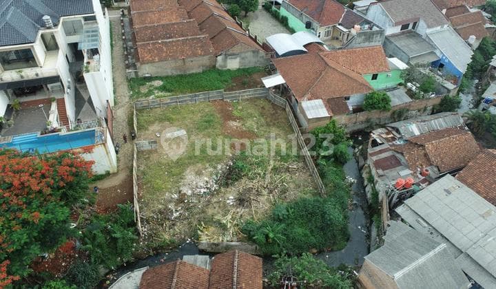on a ready-to-build plot in Perintis Kemerdekaan