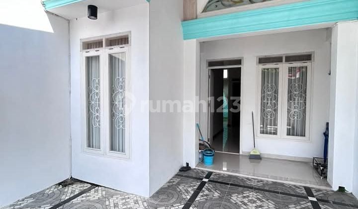 rumah estetik lt 118 m2 di teluk betung