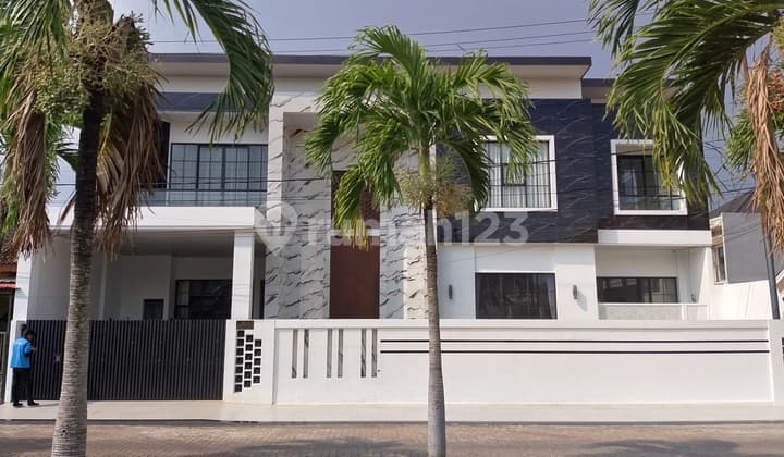 Rumah mewah di Kedamaian, Bandar Lampung