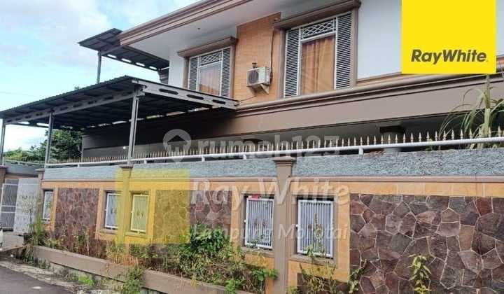 Disewakan Rumah Mewah View Laut