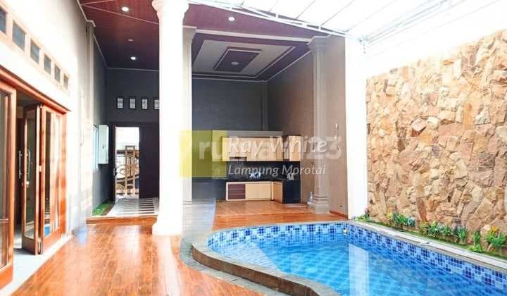 Luxury Rental House with Swimming Pool in Kedaton, Bandar Lampung