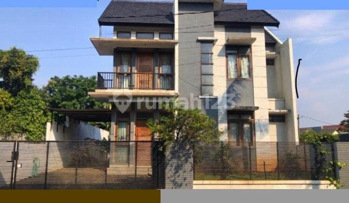 A two-story house in Kemang Pratama, Bojongrawalumbu, Rawalumbu, Bekasi (West Java)