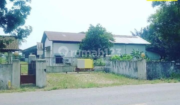 Gudang dipinggir Jalan Lintas Sumatera Gunung Sugih Lampung Tengah Lampung