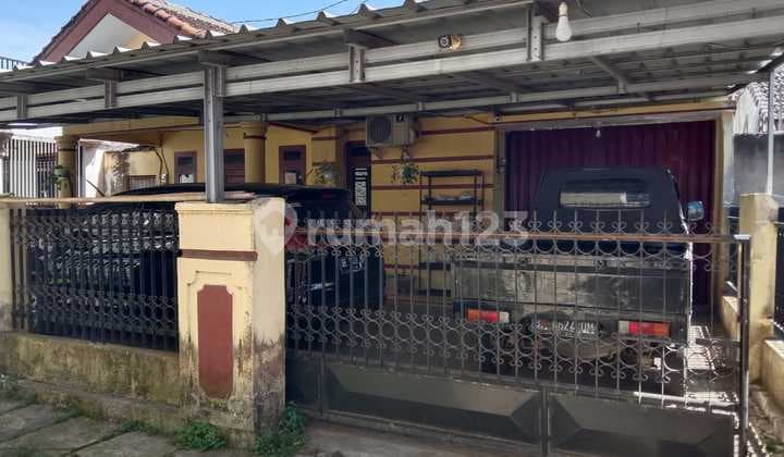 Dijual Rumah Pertigaan Jalan P.E.M. Nur