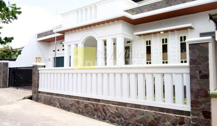 Dijual Rumah Klasik Nederland ml