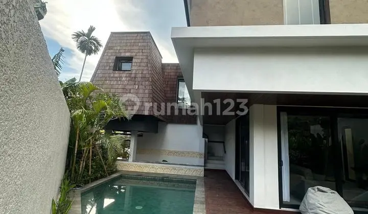Villa Modern Tropis Canggu 3 Menit Menuju Pantai