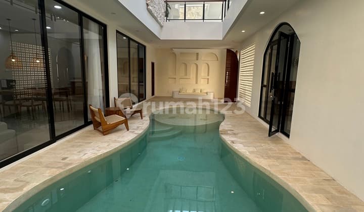 Villa Mediteranian Umalas Dekat Canggu dan Pantai Petitenget