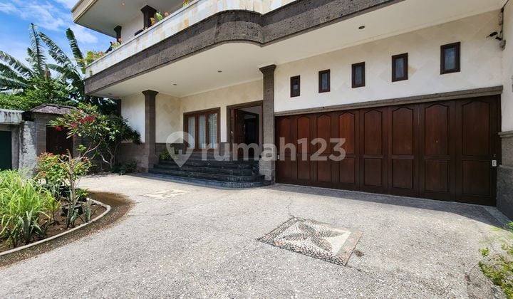 Luxury Ready-to-Occupy House, Walking Distance to Renon Field