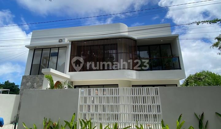 Modern Tropical Villa in Jimbaran Near Melasti Beach