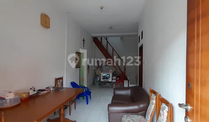 Rumah Bagus Unfurnished SHM di Taman Cibaduyut Indah , Bandung