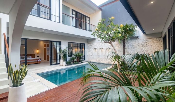 Villa modern minimalis di Jimbaran Poh Gading
