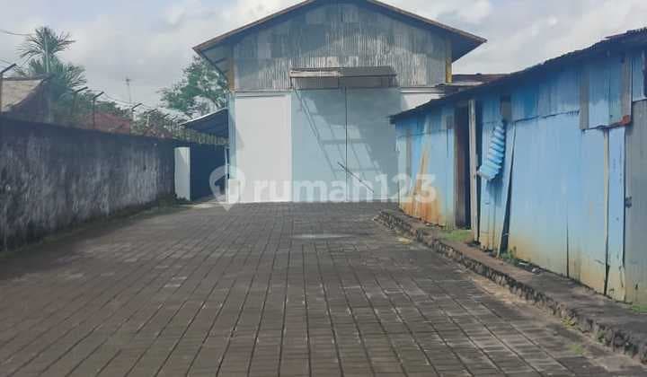 Gedung Bekas Pabrik di Tabanan Dekat Terminal Pesiapan