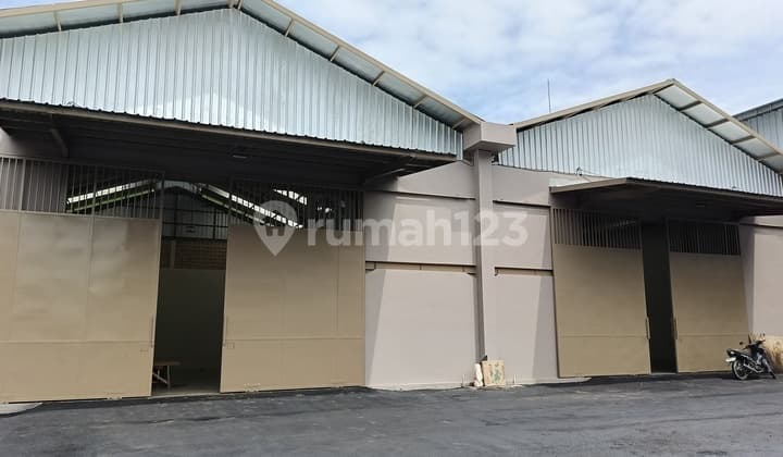 Kompleks Gudang Kecil 4 Unit di Mahendradata