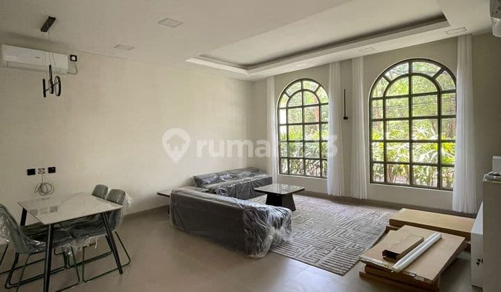 Villa Mewah Minimalis Di Pantai Berawa Canggu