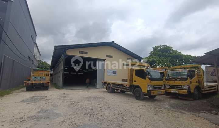 Gudang Jalan Utama Di Ubung Denpasar Utara